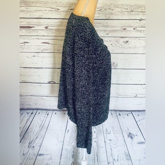 Women’s Large Sweater Cardigan Covington Gray Silver Threading Hook Close Knit - Picture 3 of 11